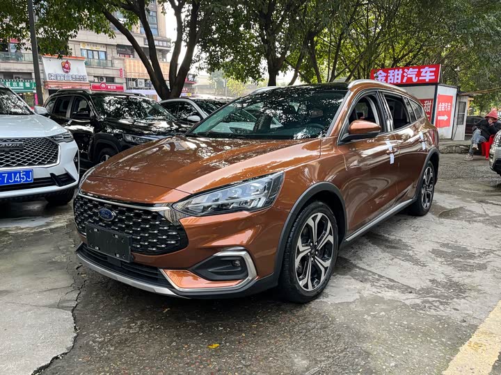 Фото 1 - Ford Focus