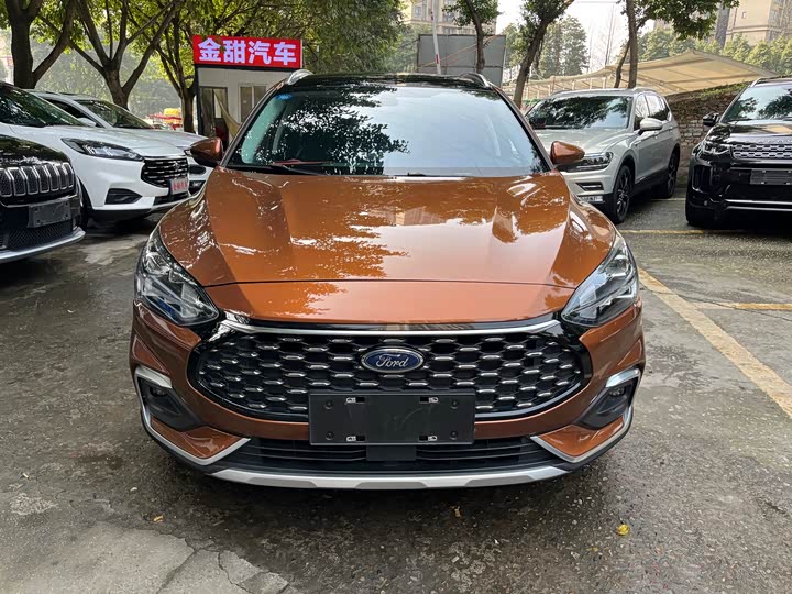 Фото 2 - Ford Focus