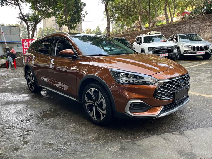 Фото 7 - Ford Focus