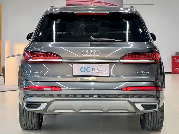 Фото 5 - Audi Q7