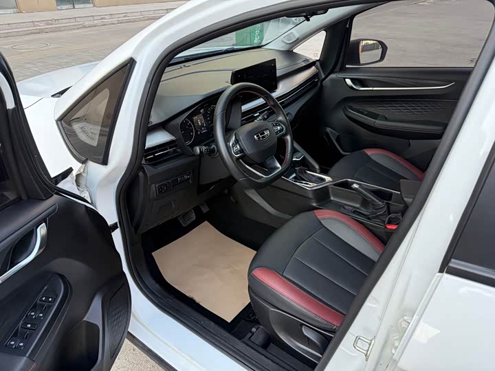 Фото 4 - Geely Vision X3