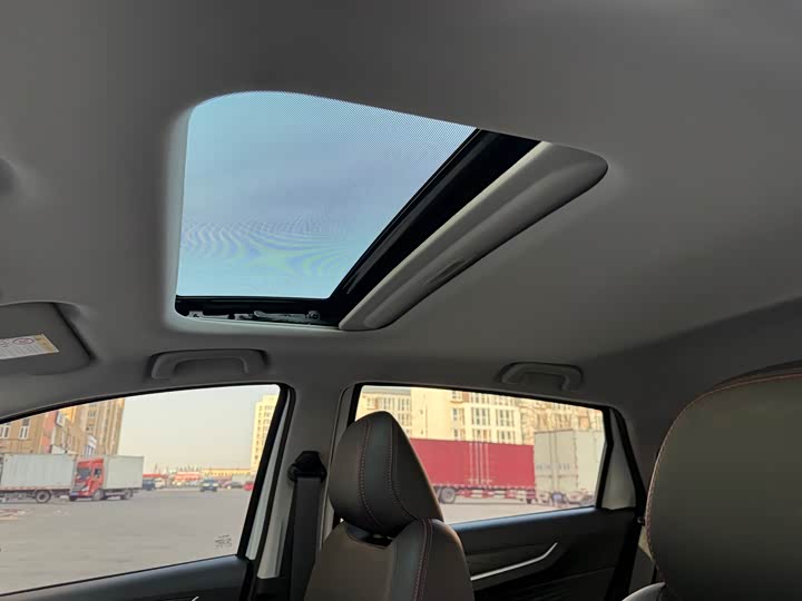 Фото 6 - Geely Vision X3