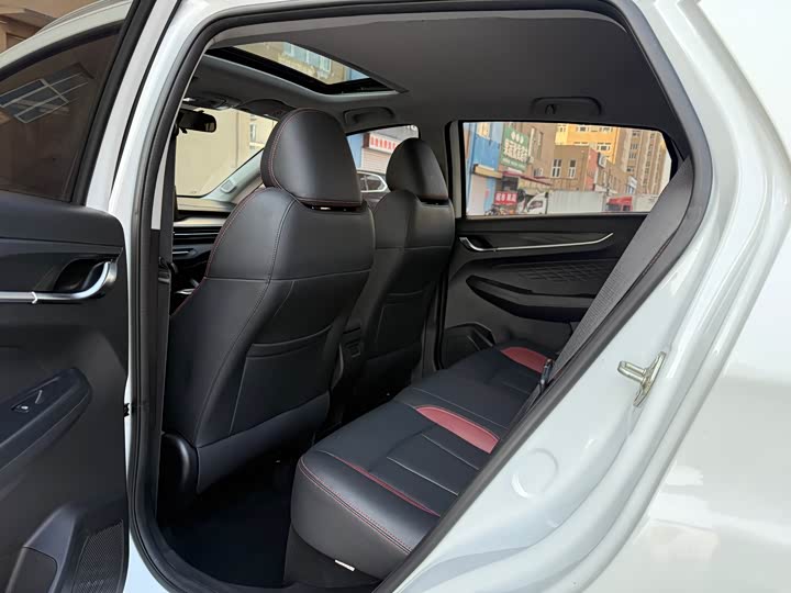 Фото 8 - Geely Vision X3