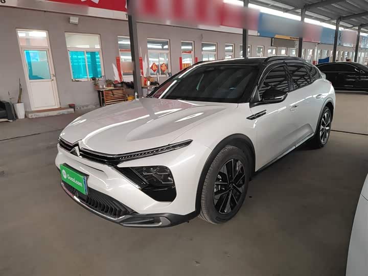 Фото 2 - Citroen C5 X