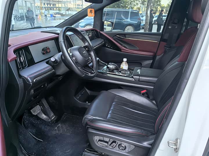 Фото 4 - GAC Trumpchi M8