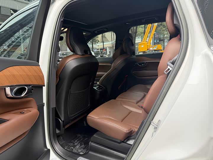 Фото 5 - Volvo XC90