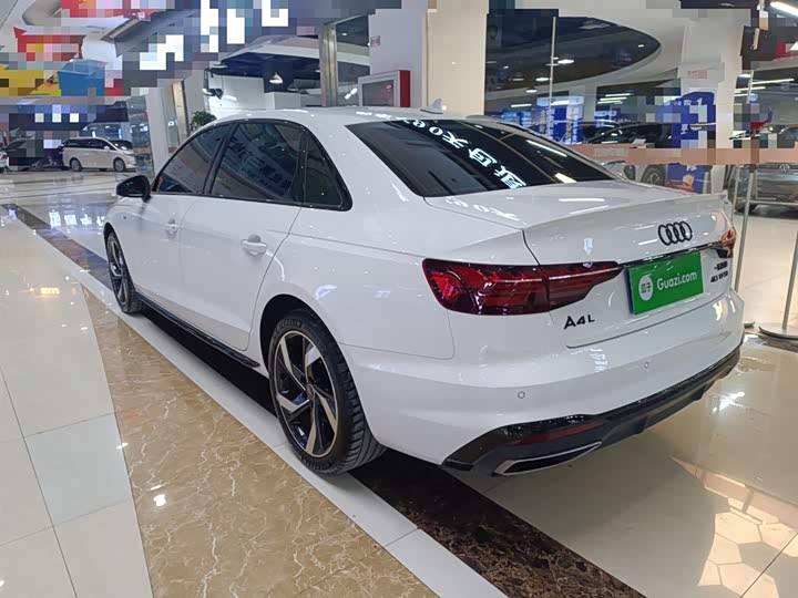 Фото 5 - Audi A4L