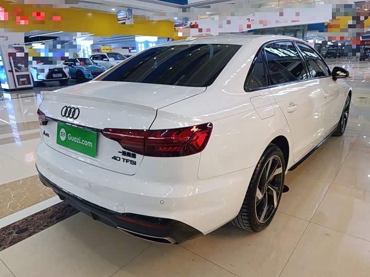 Фото 7 - Audi A4L