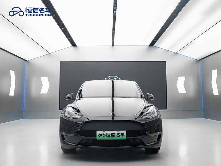 Фото 2 - Tesla Model Y