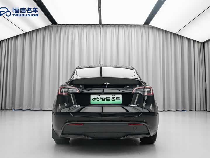 Фото 9 - Tesla Model Y