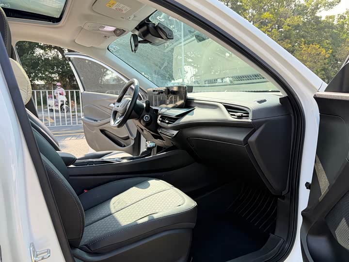 Фото 7 - Buick Verano