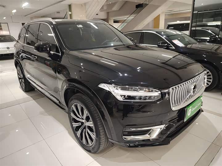Фото 4 - Volvo XC90