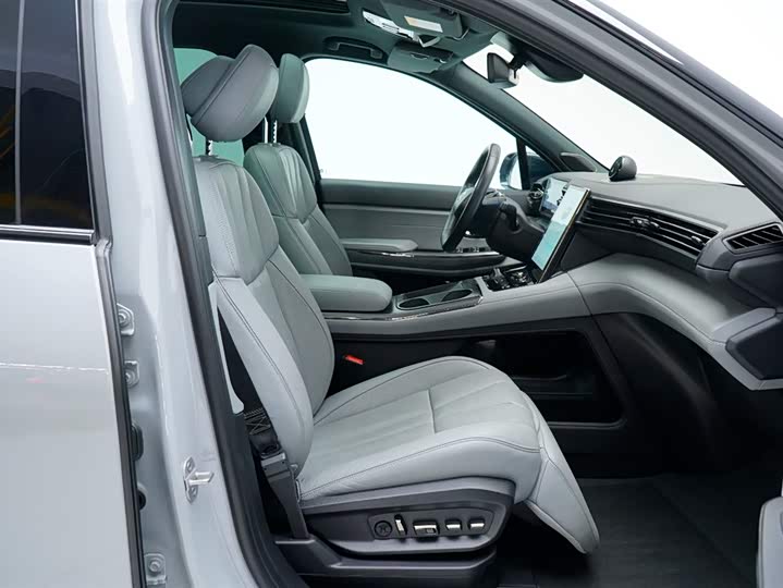 Фото 7 - Nio ES8