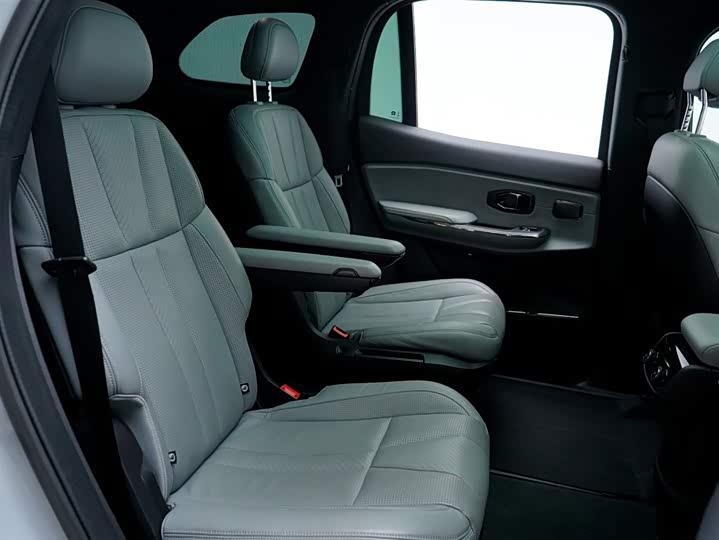 Фото 8 - Nio ES8