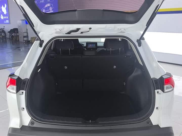 Фото 4 - Toyota Corolla Cross