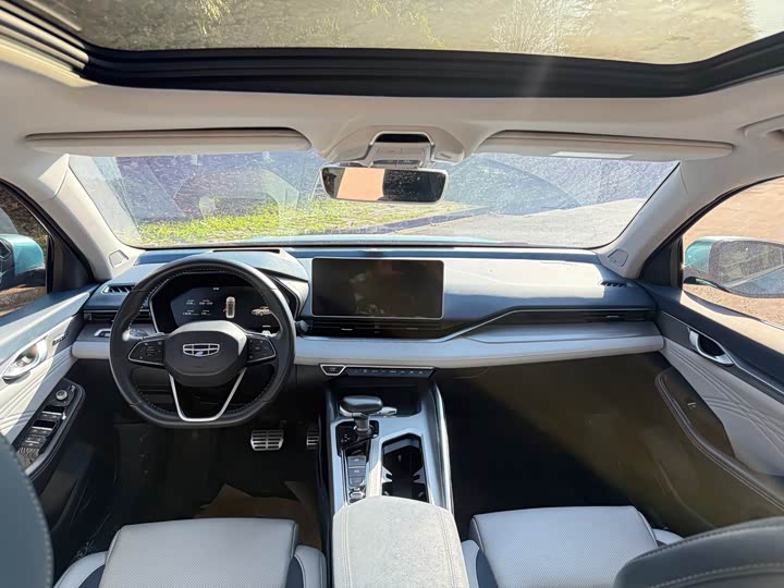 Фото 5 - Geely Preface