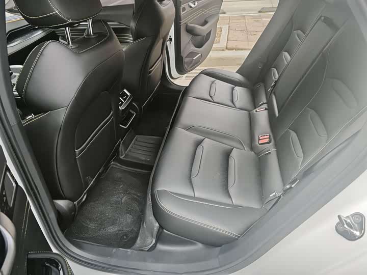 Photo 5 - Geely Preface