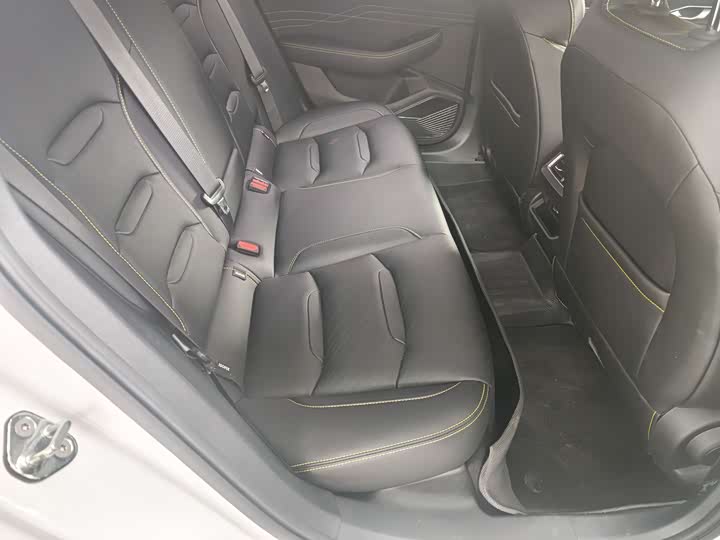 Photo 8 - Geely Preface