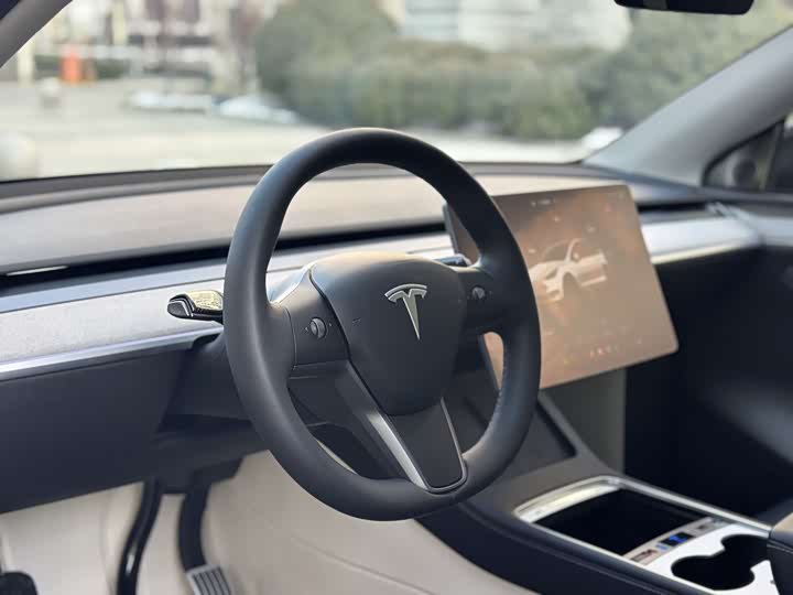 Фото 5 - Tesla Model Y