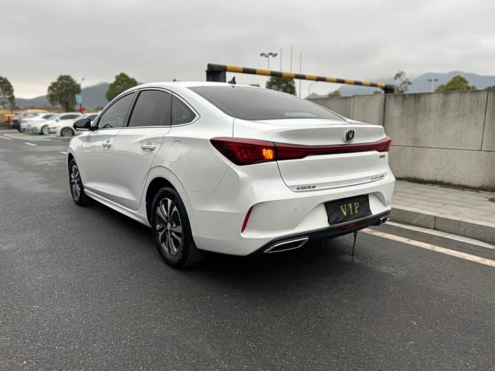 Фото 7 - Changan Eado Plus