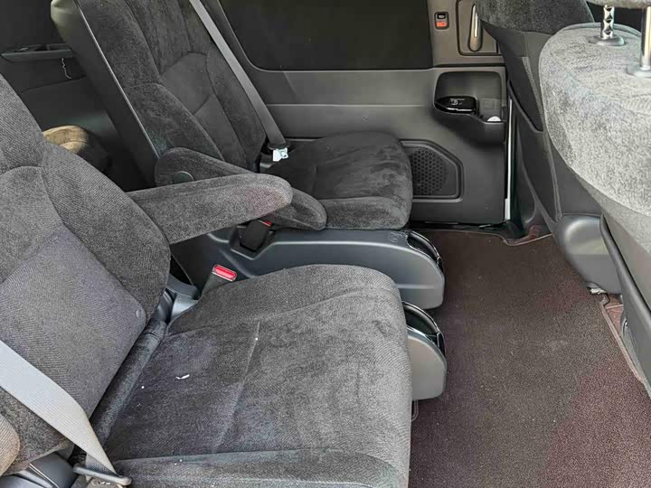 Фото 8 - Honda Odyssey