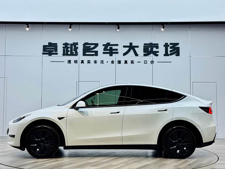 Фото 4 - Tesla Model Y