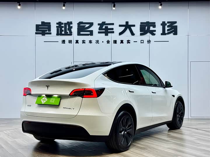 Фото 7 - Tesla Model Y