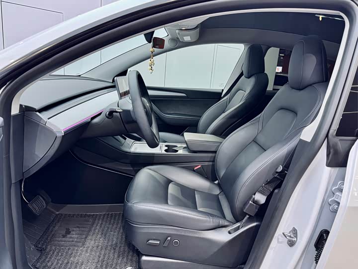 Фото 9 - Tesla Model Y