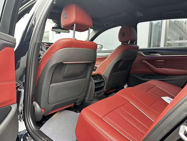 Фото 6 - BMW 5 Series