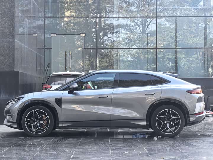 Фото 6 - BYD Song L