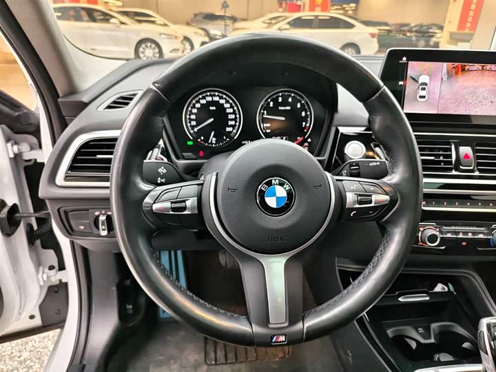 Фото 9 - BMW 1 Series