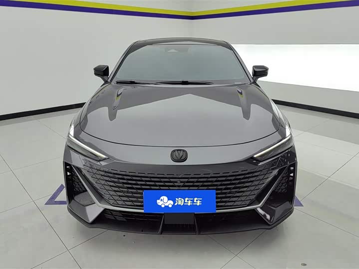 Фото 2 - Changan UNI-V