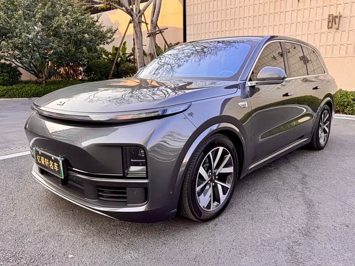 Фото 1 - LiXiang L8