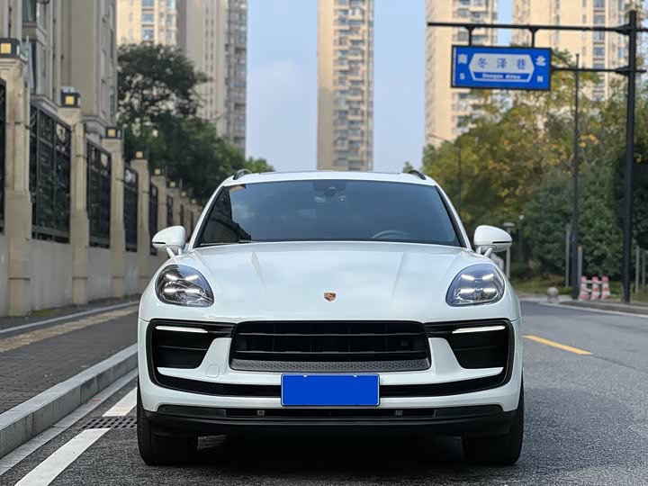 Фото 2 - Porsche Macan