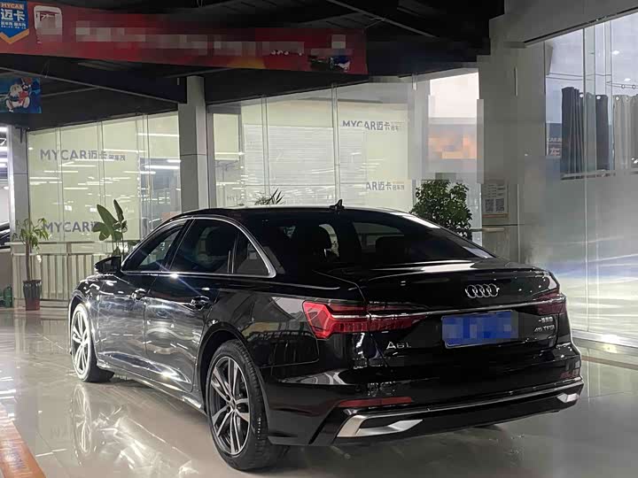 Фото 9 - Audi A6L