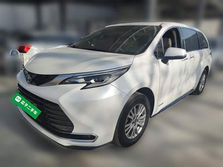 Фото 1 - Toyota Sienna