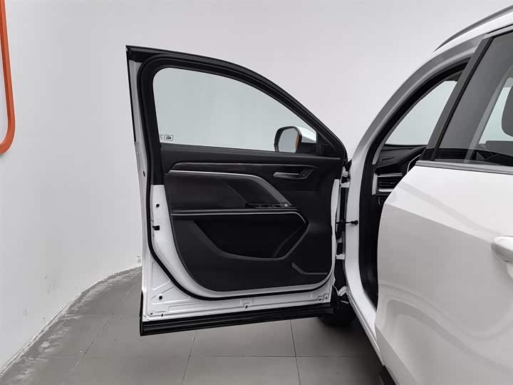 Фото 8 - Haval H6