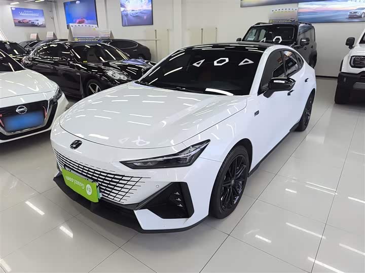 Фото 2 - Changan UNI-V Hybrid