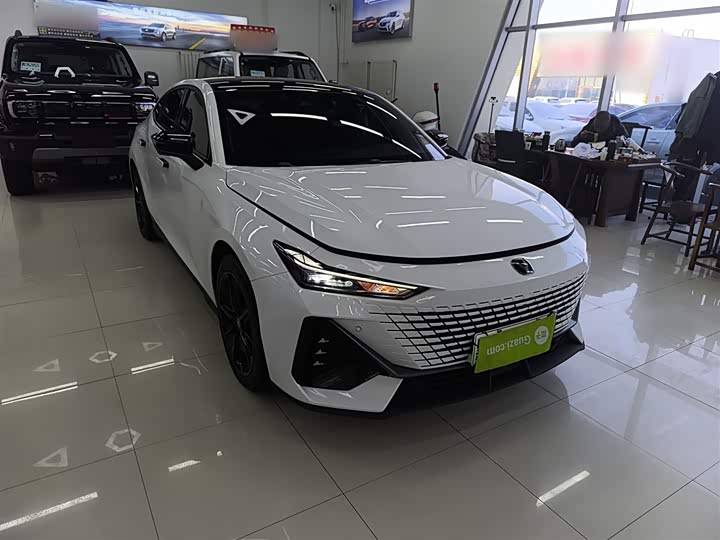 Фото 4 - Changan UNI-V Hybrid