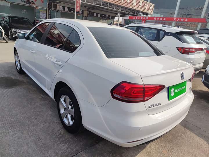 Фото 5 - Volkswagen Lavida