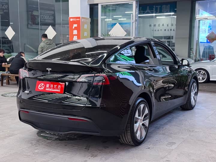 Фото 7 - Tesla Model Y