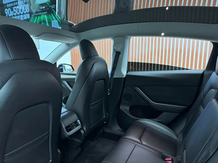 Фото 9 - Tesla Model Y