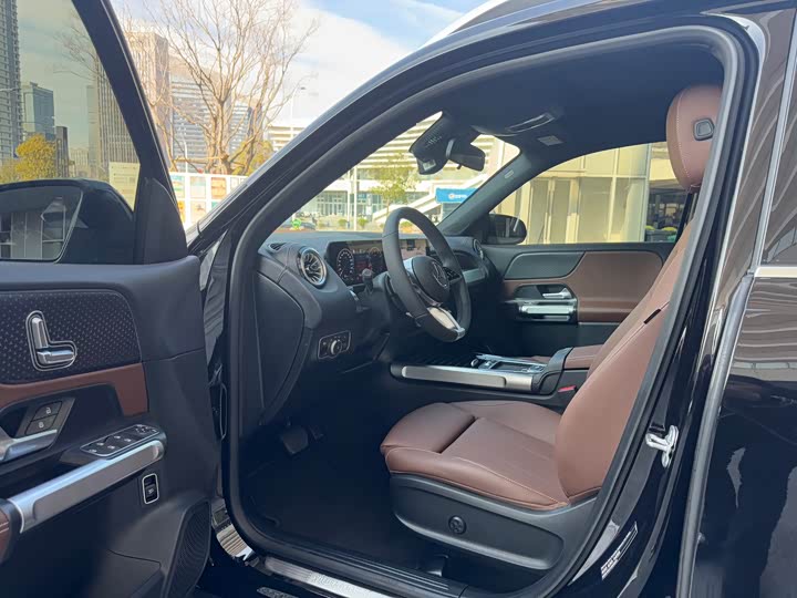 Фото 4 - Mercedes-Benz GLB-Class