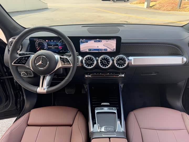 Фото 8 - Mercedes-Benz GLB-Class