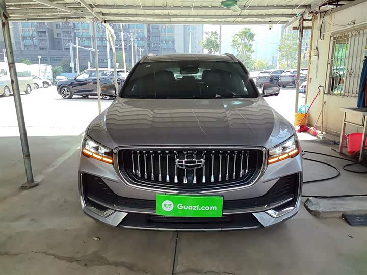 Фото 3 - Geely Monjaro