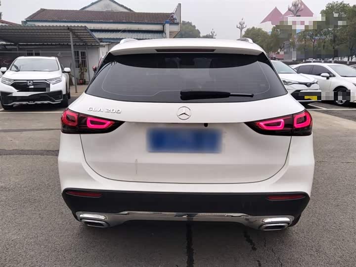 Фото 6 - Mercedes-Benz GLA-Class