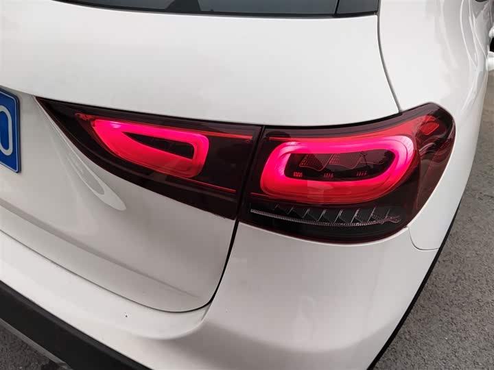 Фото 8 - Mercedes-Benz GLA-Class