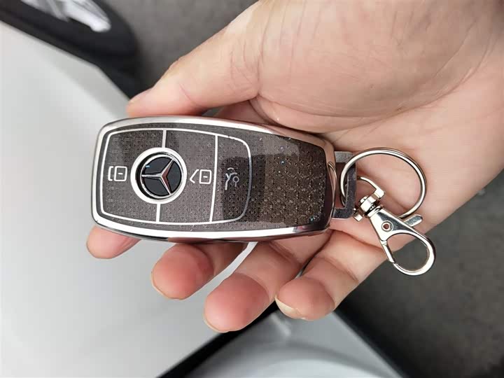 Фото 9 - Mercedes-Benz GLA-Class