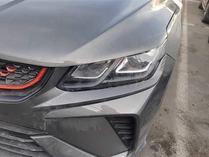 Фото 5 - Geely Coolray