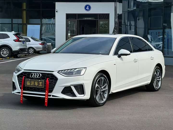 Фото 1 - Audi A4L